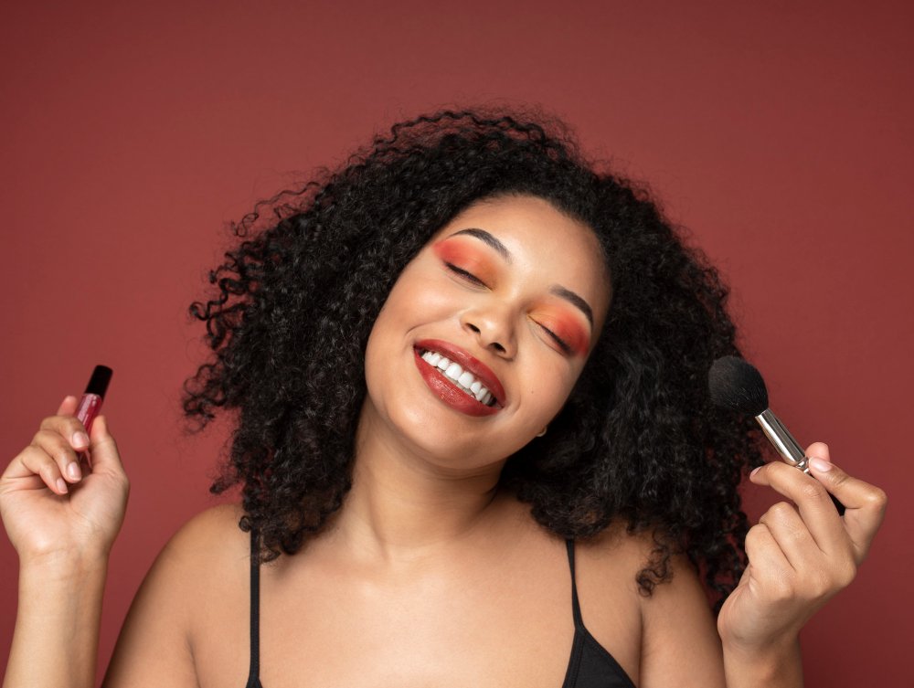 Aprenda como fazer uma maquiagem simples e elegante em minutos